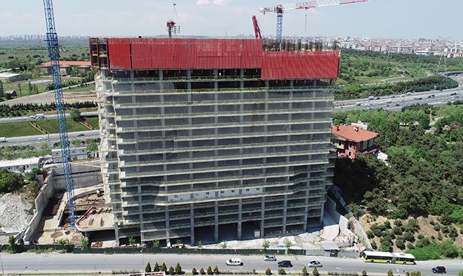 NİVAK GROUP - SafetyRespect geçici kenar koruma sistemlerini kullanmaktadırlar